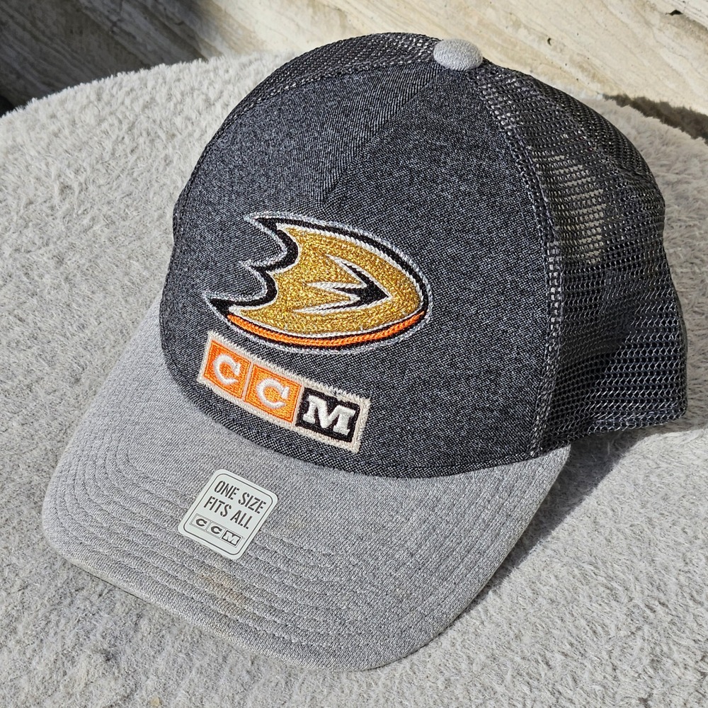 CCM‎ Anaheim Ducks Trucker Hat Snapback Mesh Cap Charcoal Grey NHL OSFA